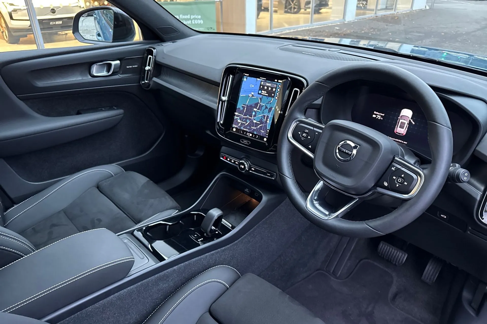 Volvo XC40 thumbnail image number 6