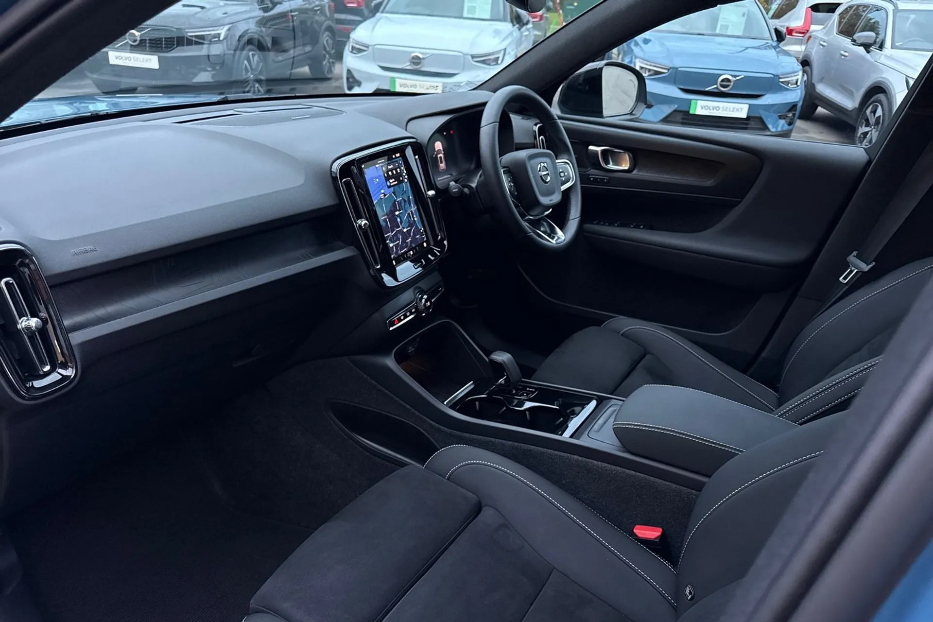 Volvo XC40 thumbnail image number 27