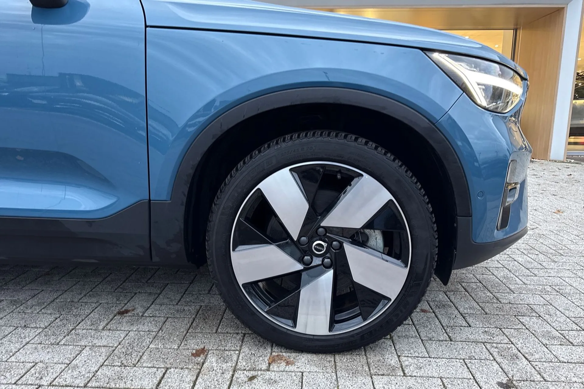 Volvo XC40 thumbnail image number 14