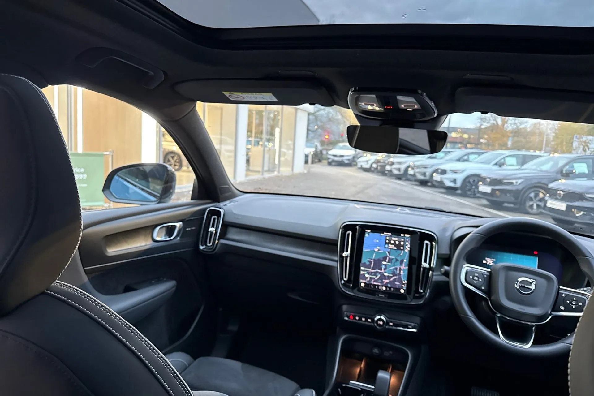 Volvo XC40 thumbnail image number 32