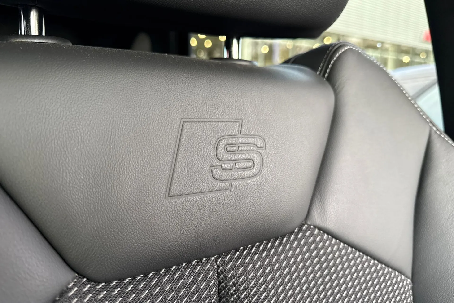 Audi Q3 thumbnail image number 54