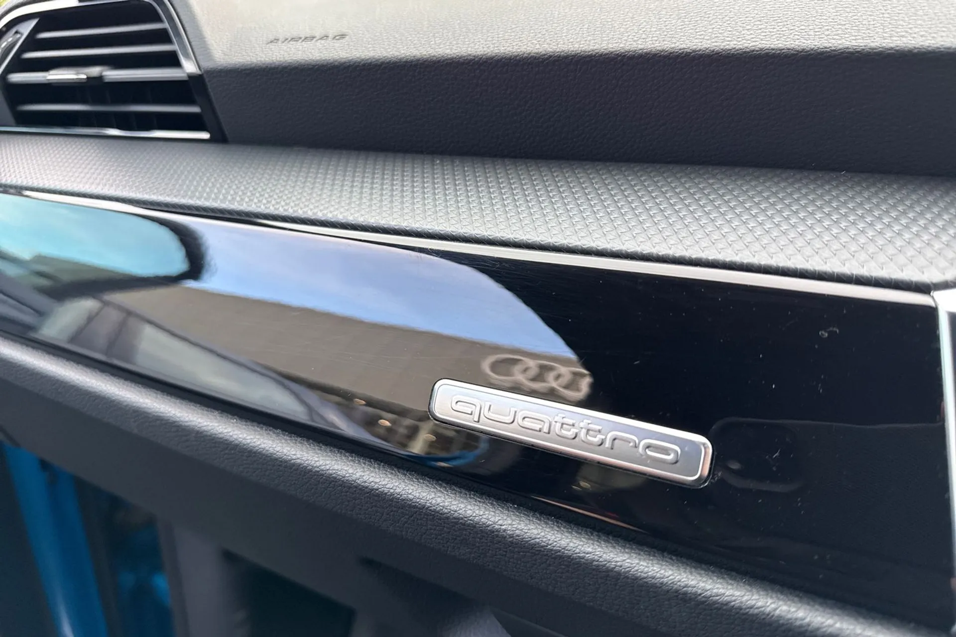 Audi Q3 thumbnail image number 39