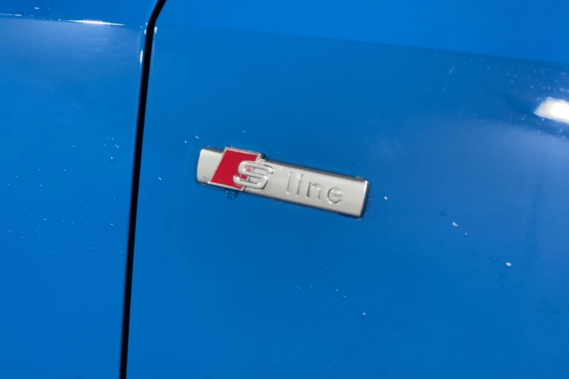 Audi Q3 thumbnail image number 18