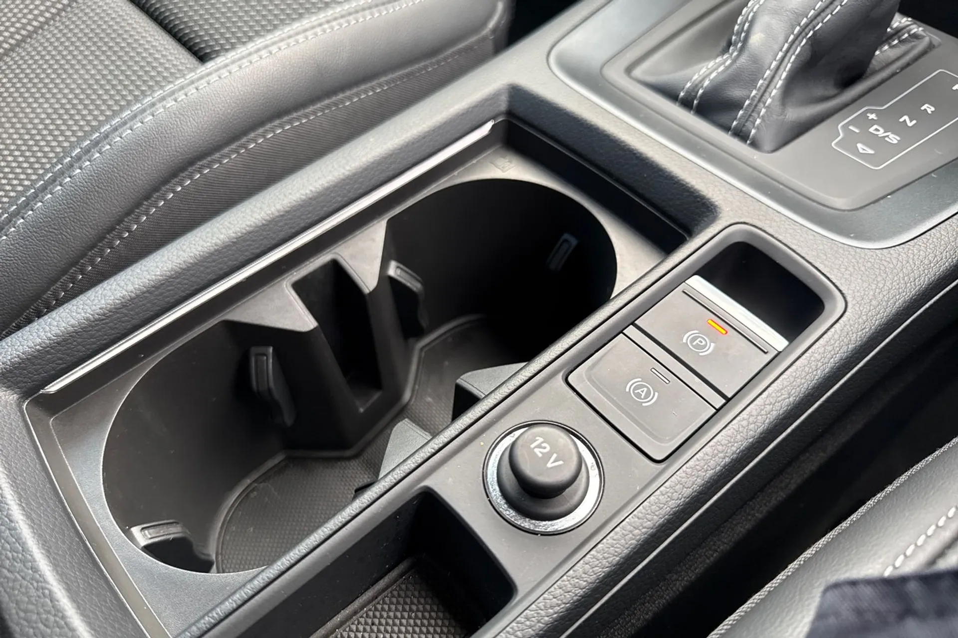 Audi Q3 thumbnail image number 51