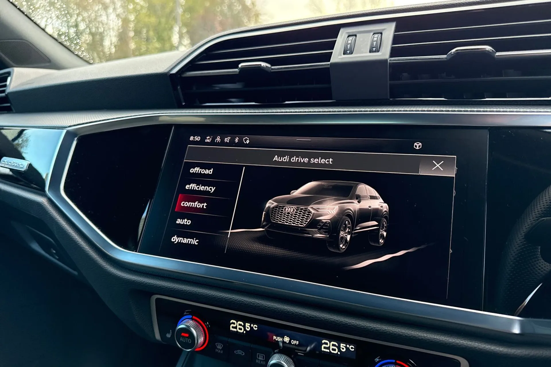 Audi Q3 thumbnail image number 27