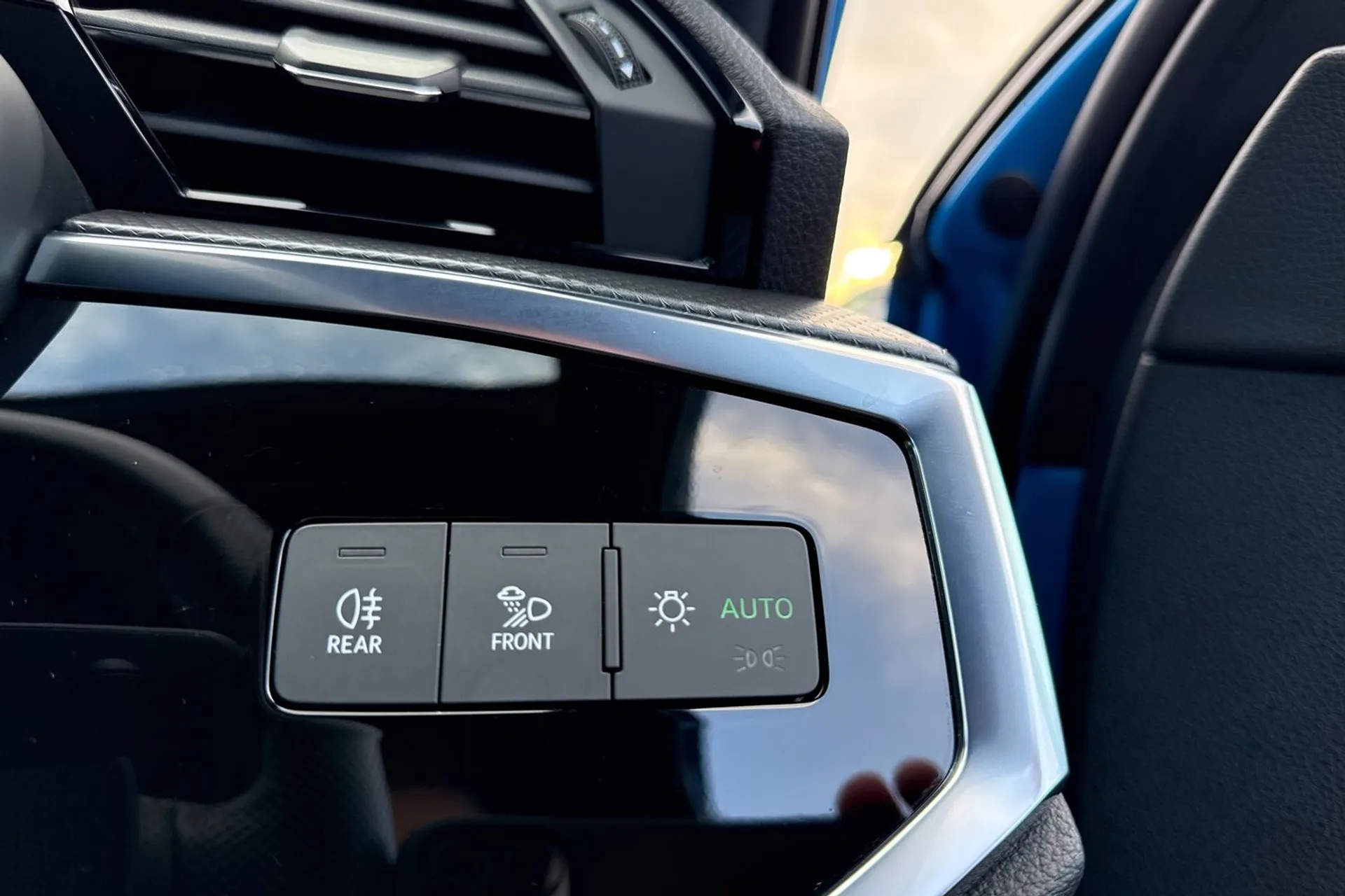 Audi Q3 thumbnail image number 47