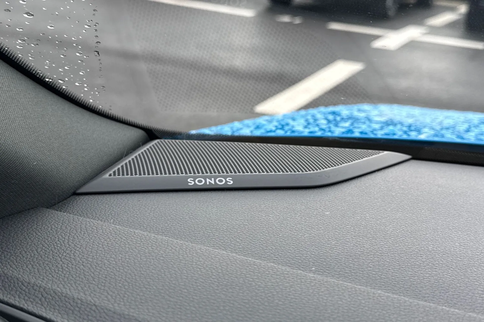 Audi Q3 thumbnail image number 20