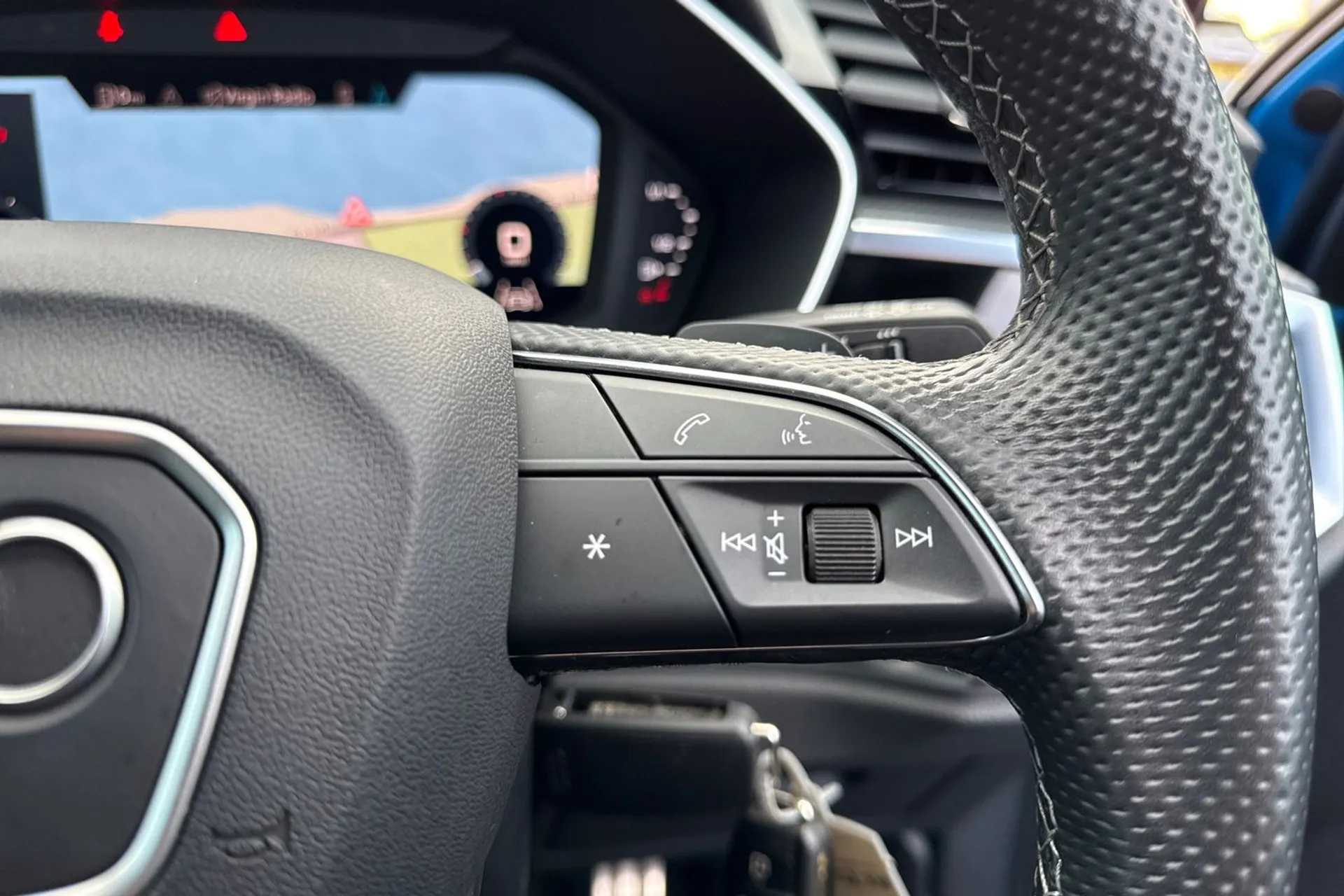 Audi Q3 thumbnail image number 49