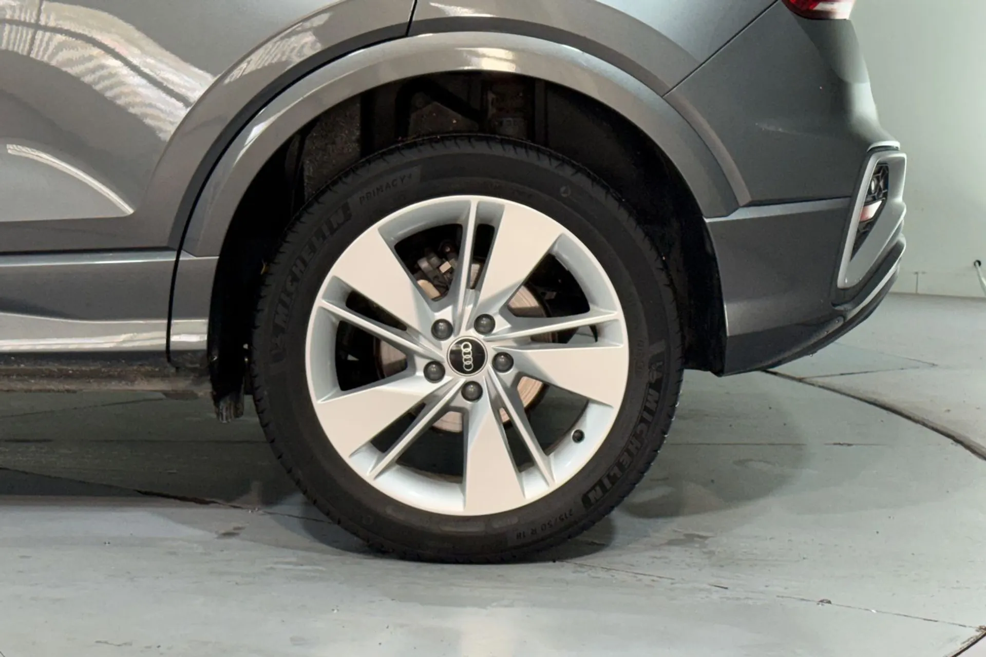 Audi Q2 thumbnail image number 12