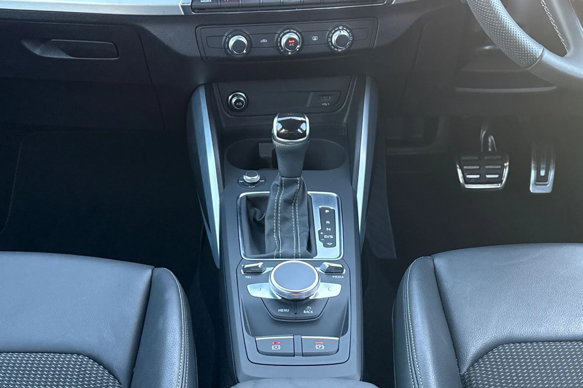 Audi Q2 thumbnail image number 42