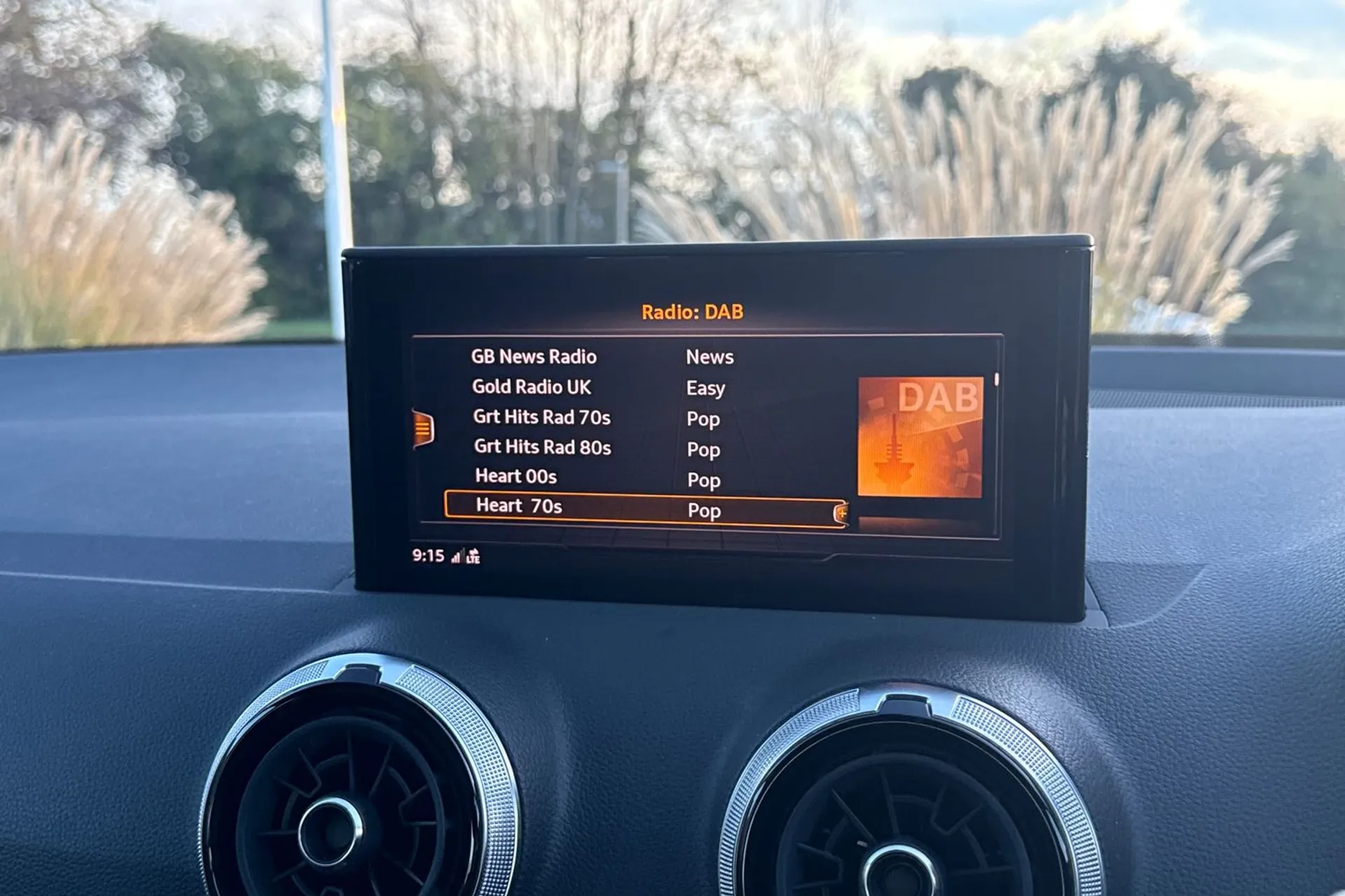 Audi Q2 thumbnail image number 26