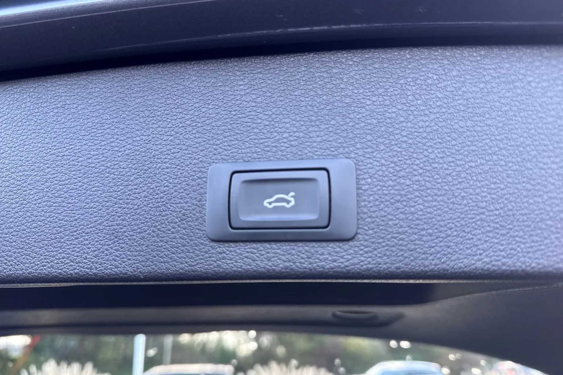 Audi Q2 thumbnail image number 19