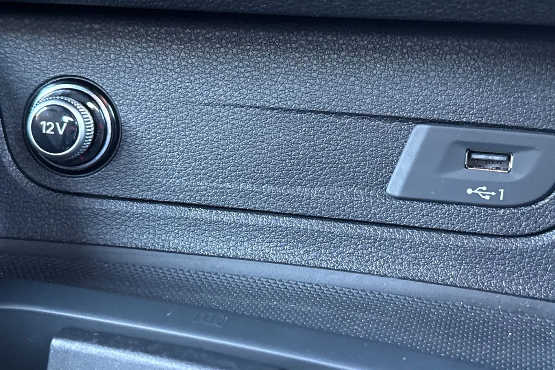 Audi Q2 thumbnail image number 46