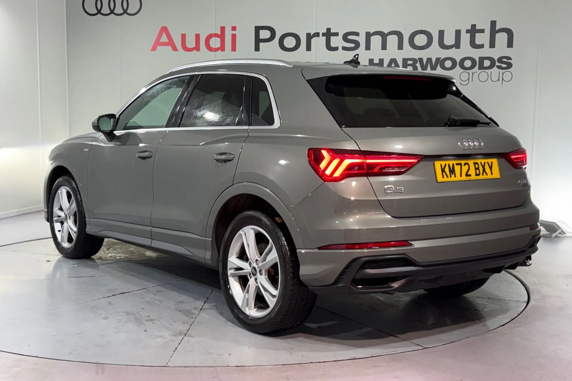 Audi Q3 thumbnail image number 11