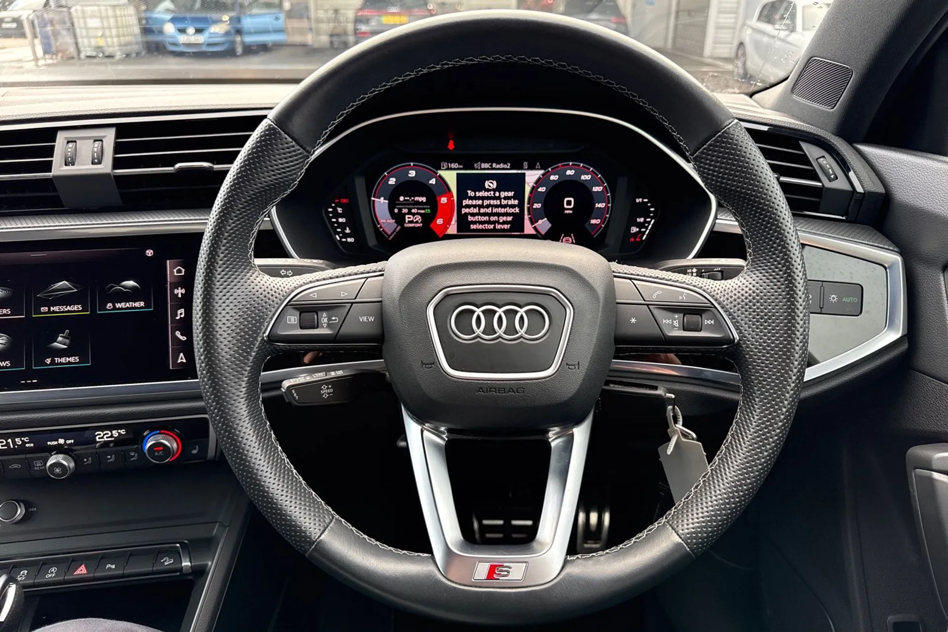 Audi Q3 thumbnail image number 27