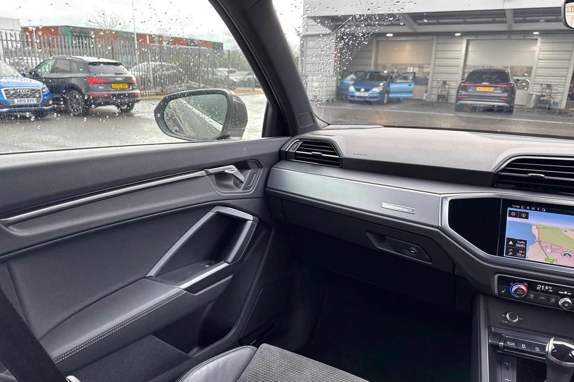 Audi Q3 thumbnail image number 43