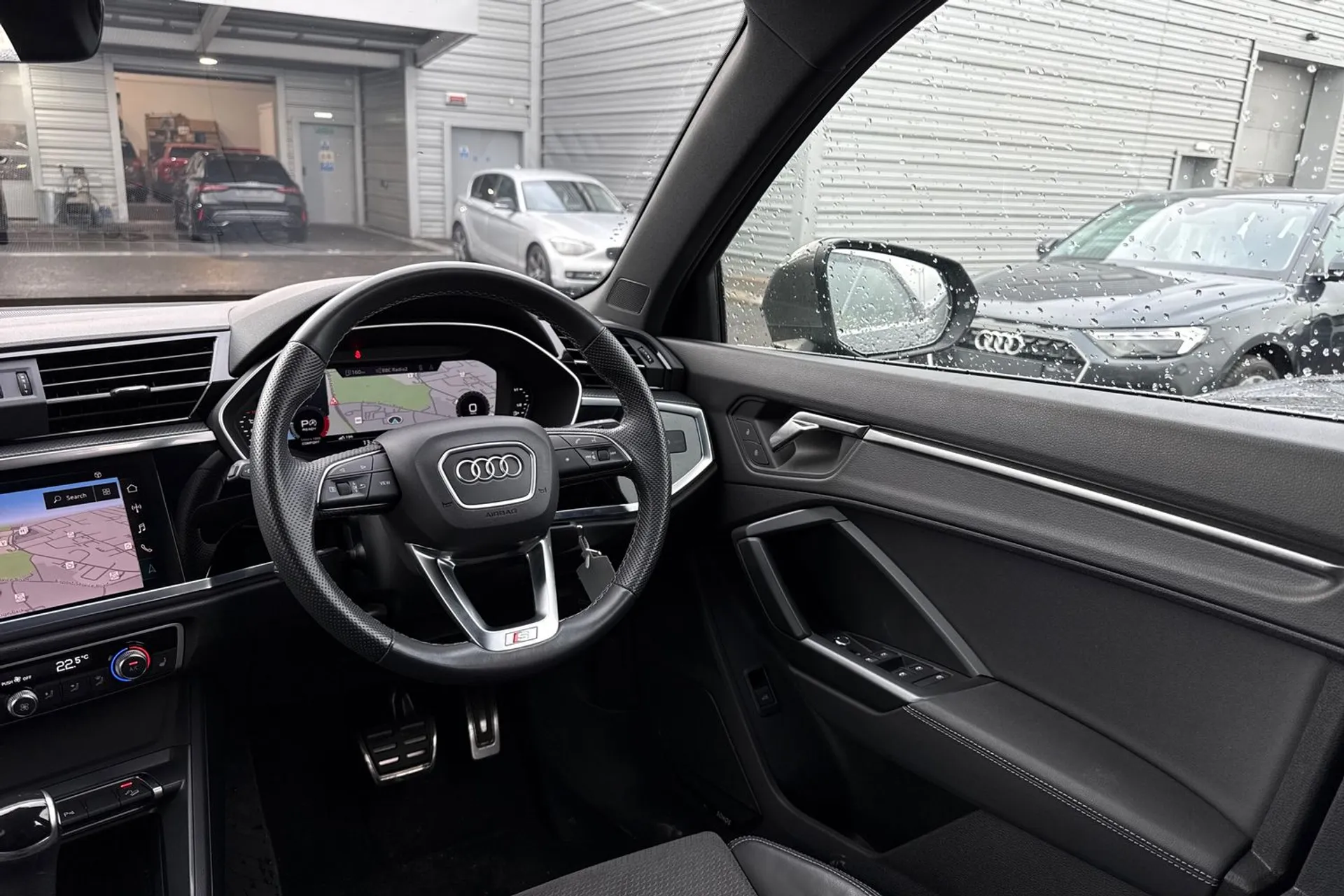 Audi Q3 thumbnail image number 45