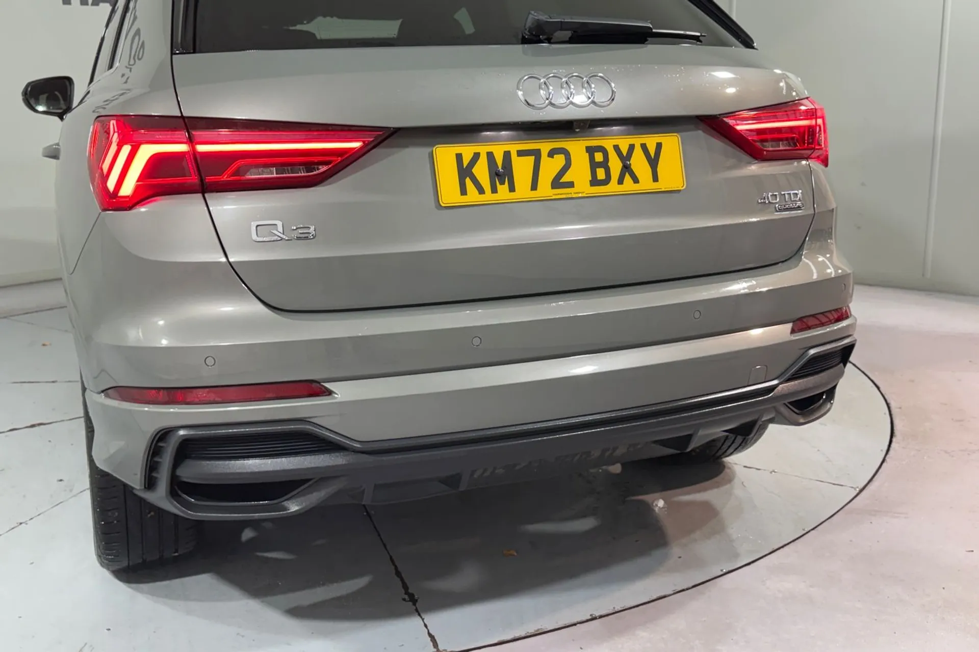 Audi Q3 thumbnail image number 17