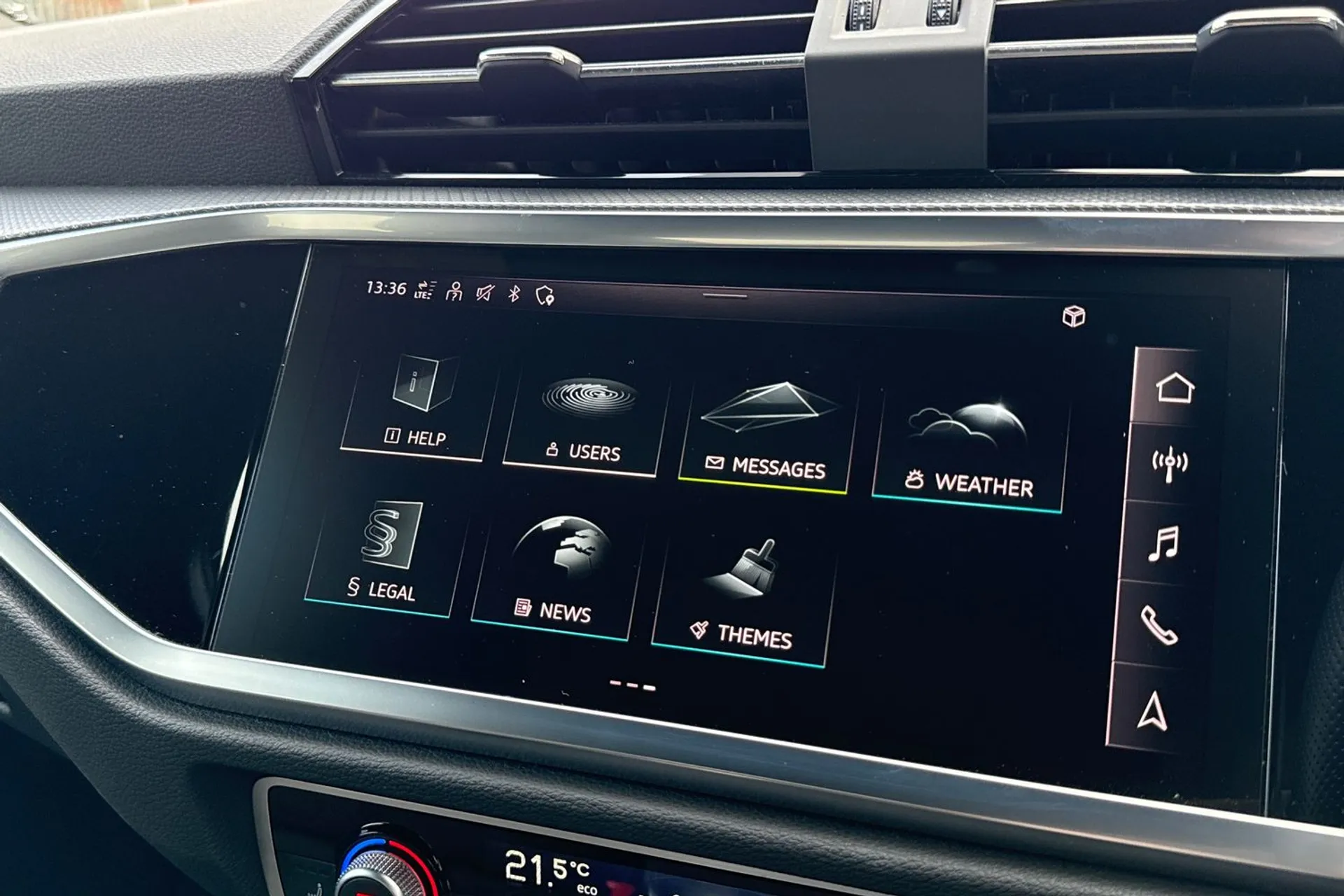 Audi Q3 thumbnail image number 35