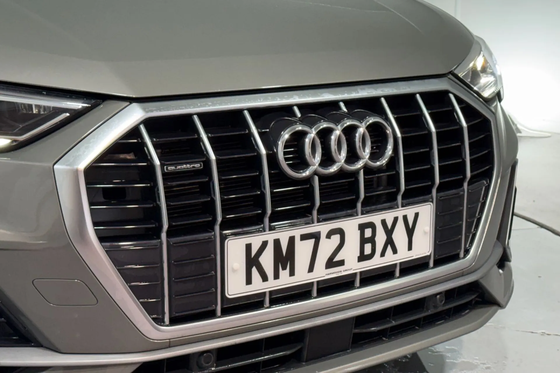 Audi Q3 thumbnail image number 9