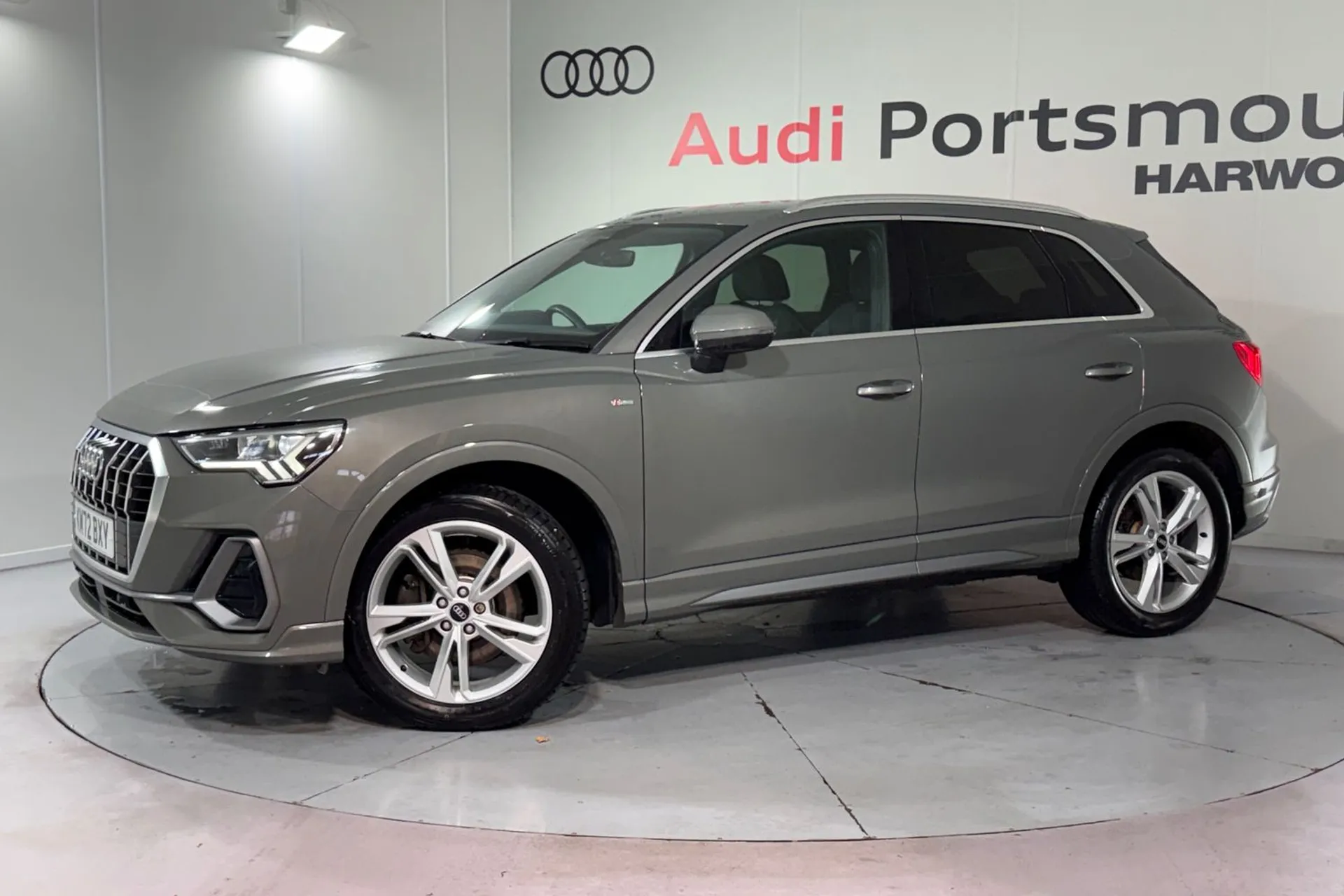 Audi Q3 thumbnail image number 6