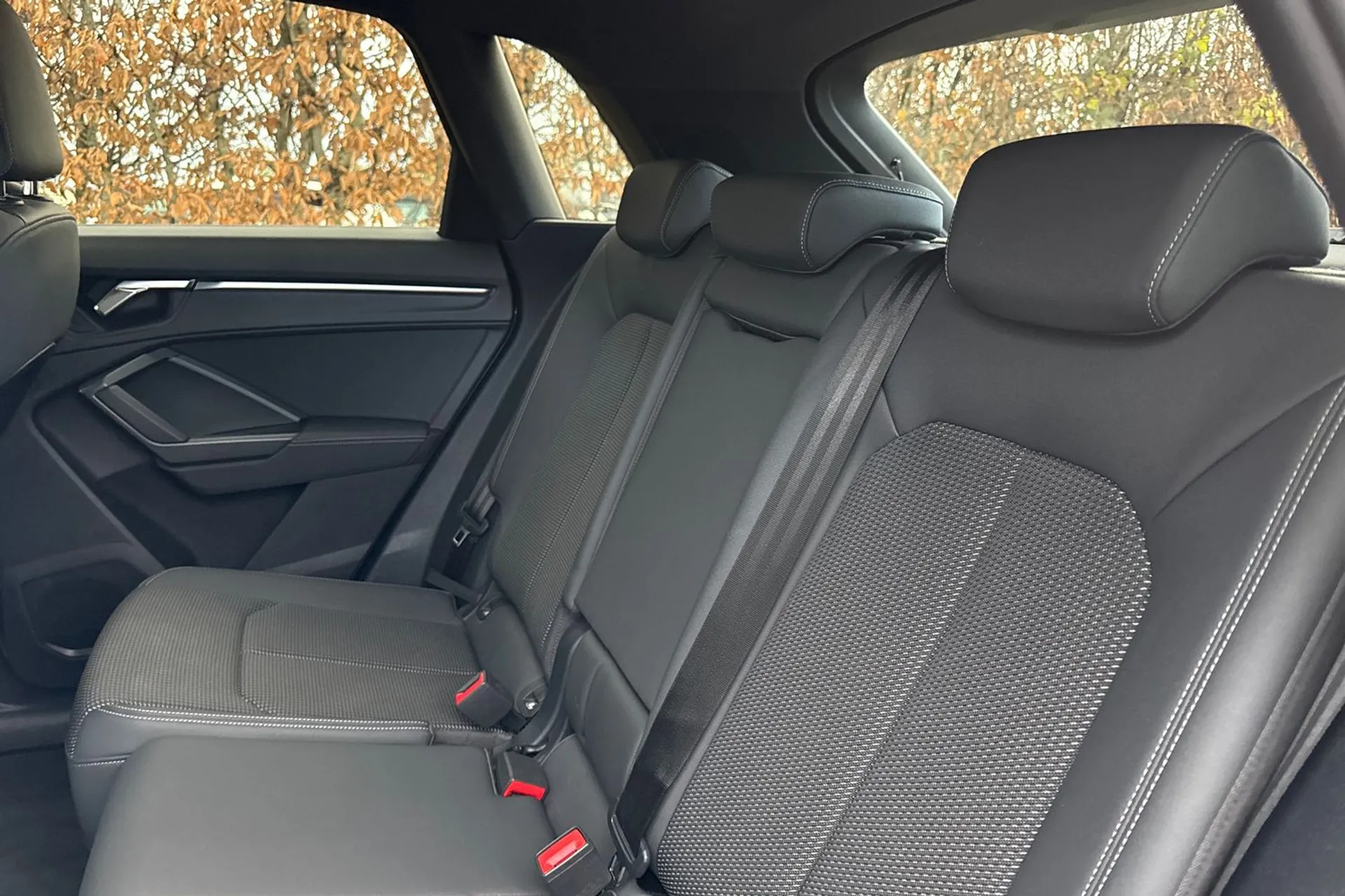 Audi Q3 thumbnail image number 41