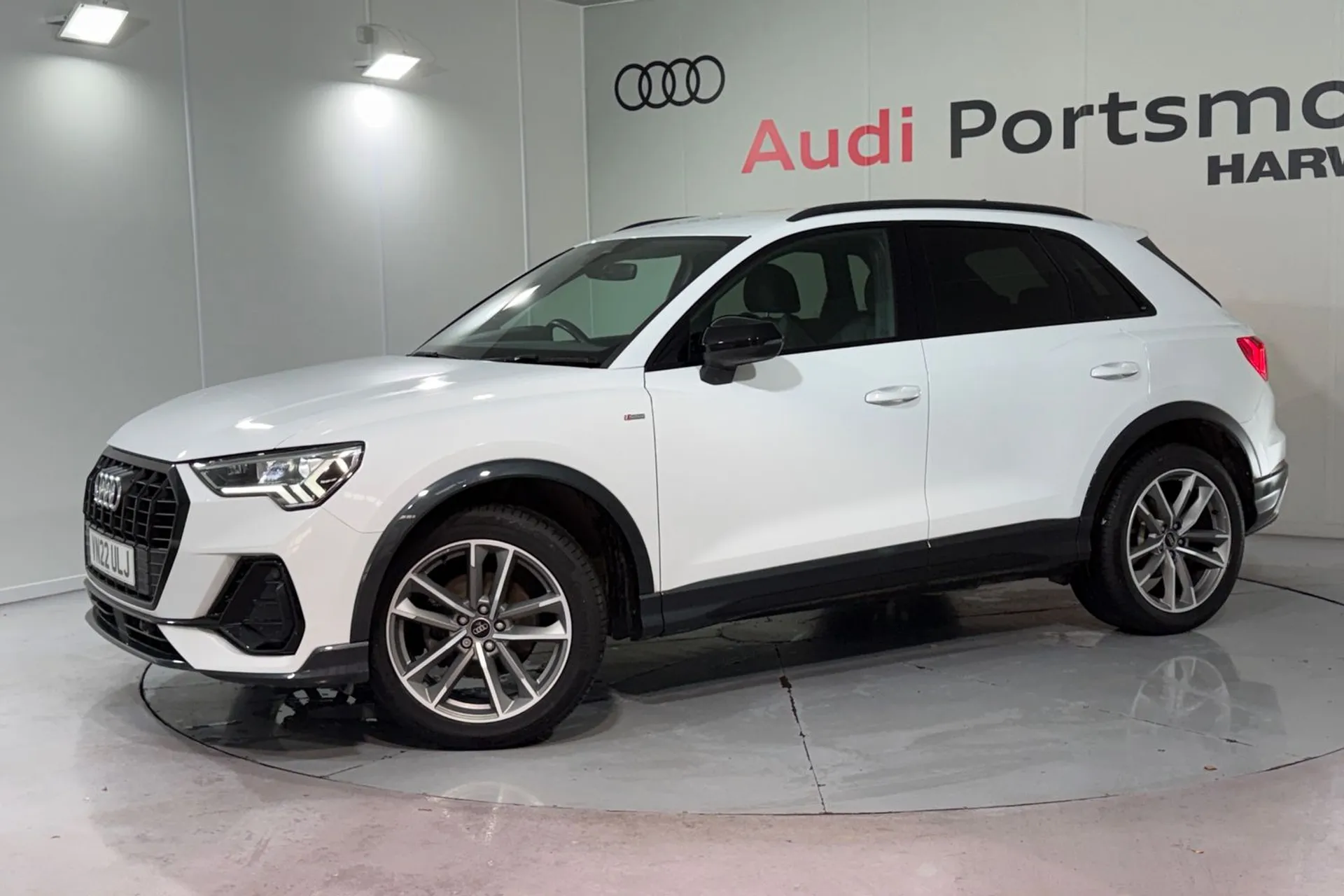 Audi Q3 thumbnail image number 7