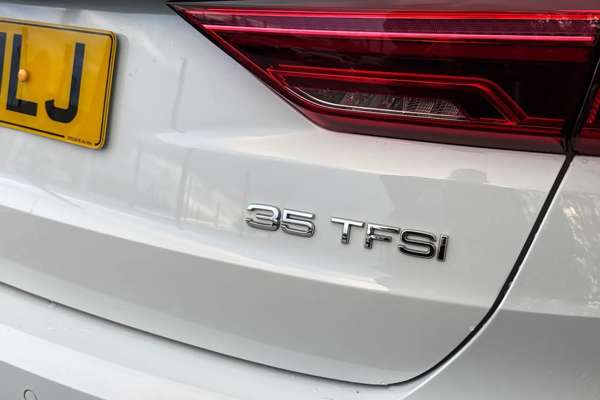 Audi Q3 thumbnail image number 13