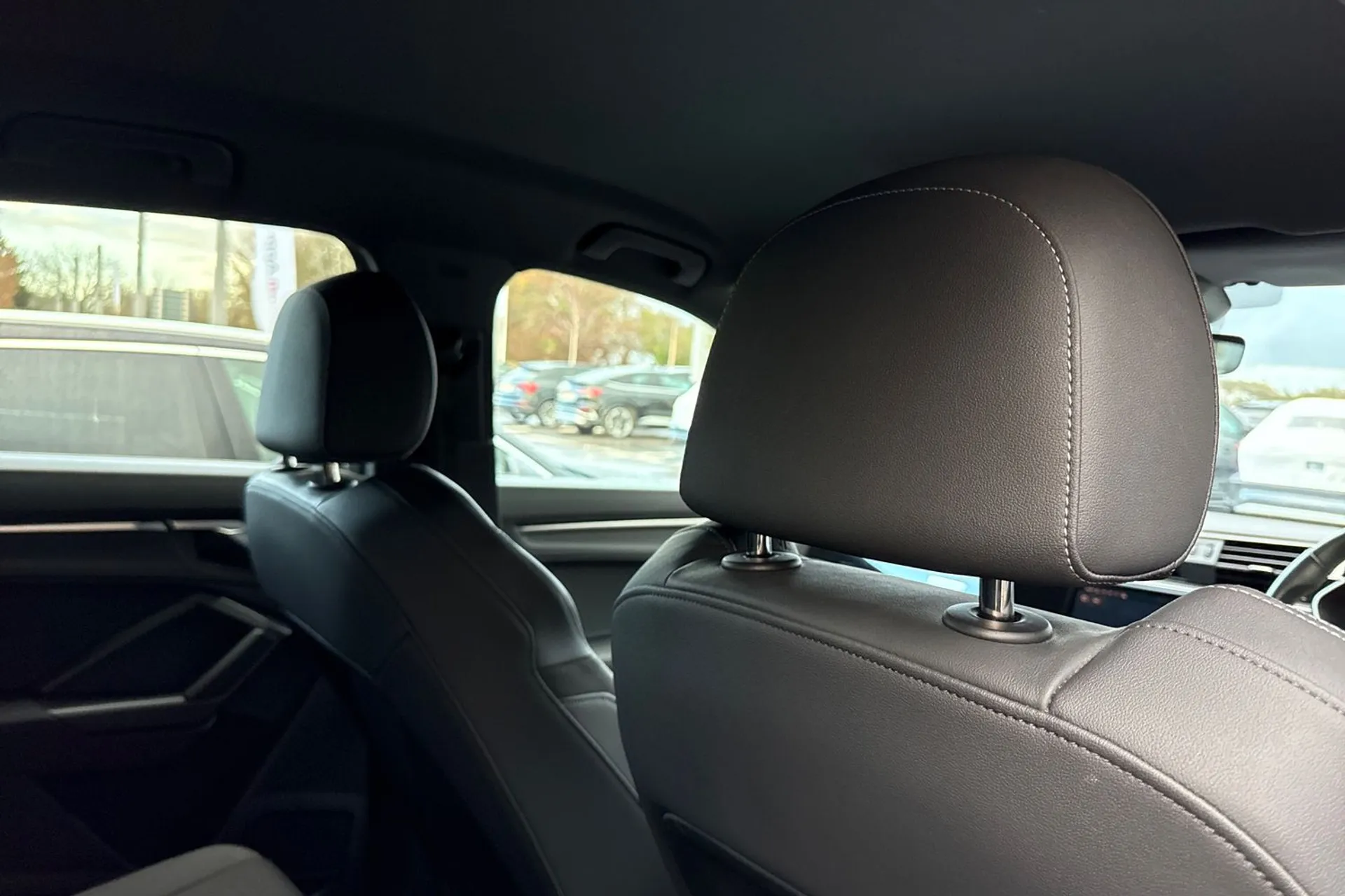 Audi Q3 thumbnail image number 28