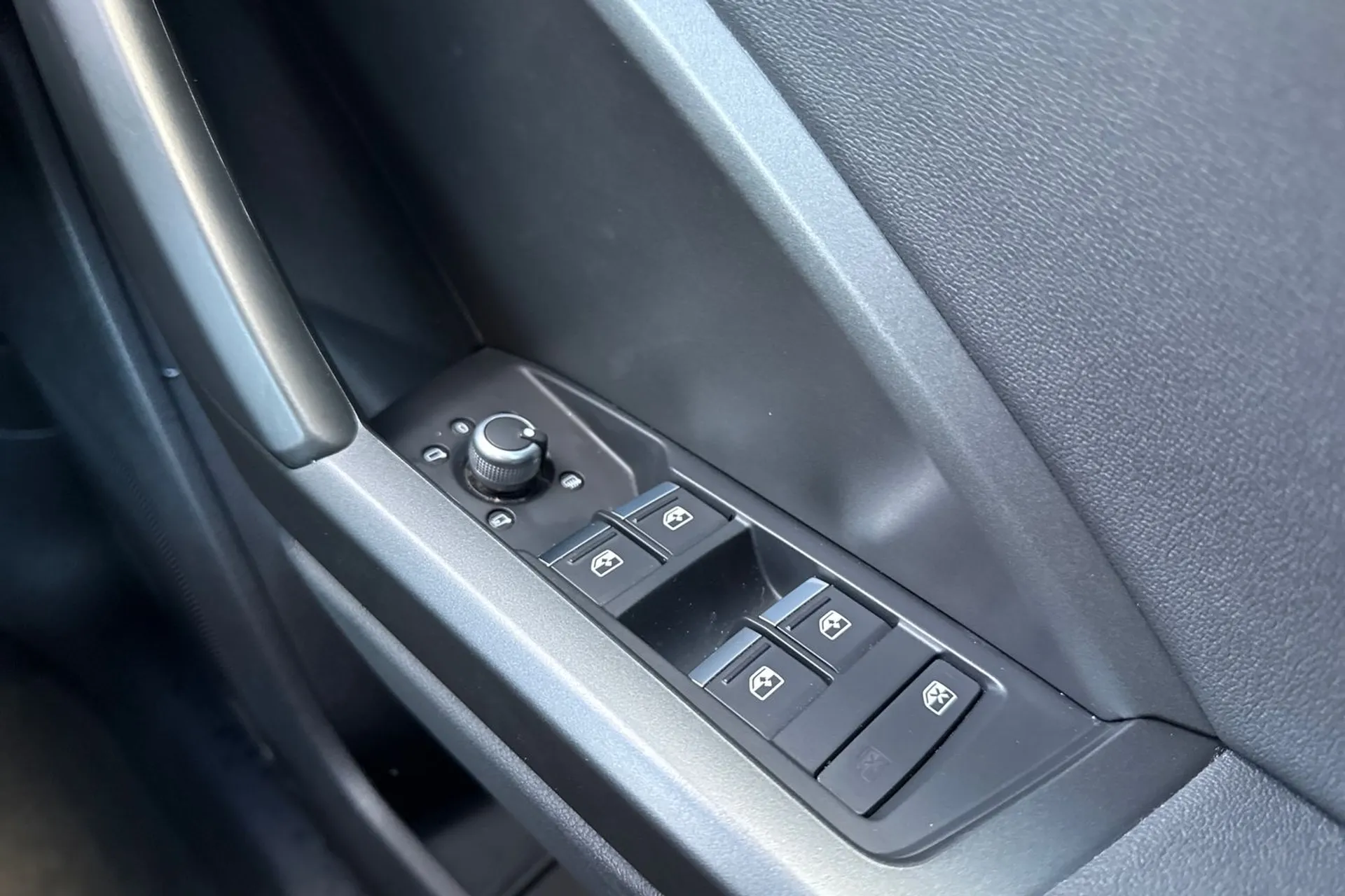 Audi Q3 thumbnail image number 50