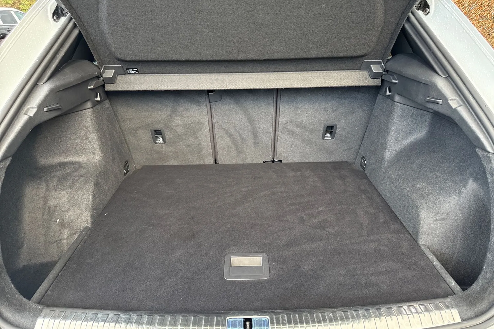 Audi Q3 thumbnail image number 21