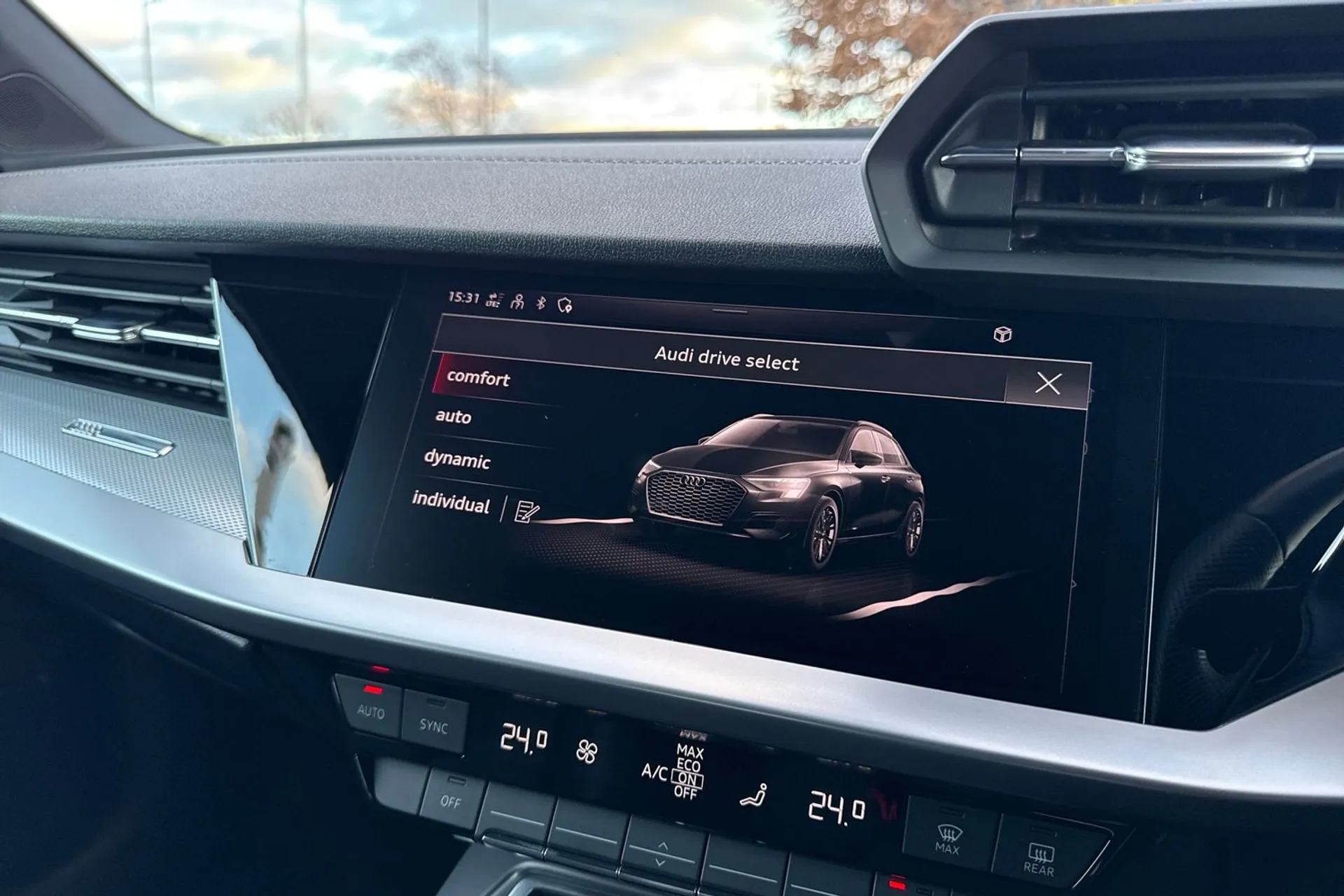 Audi A3 thumbnail image number 32