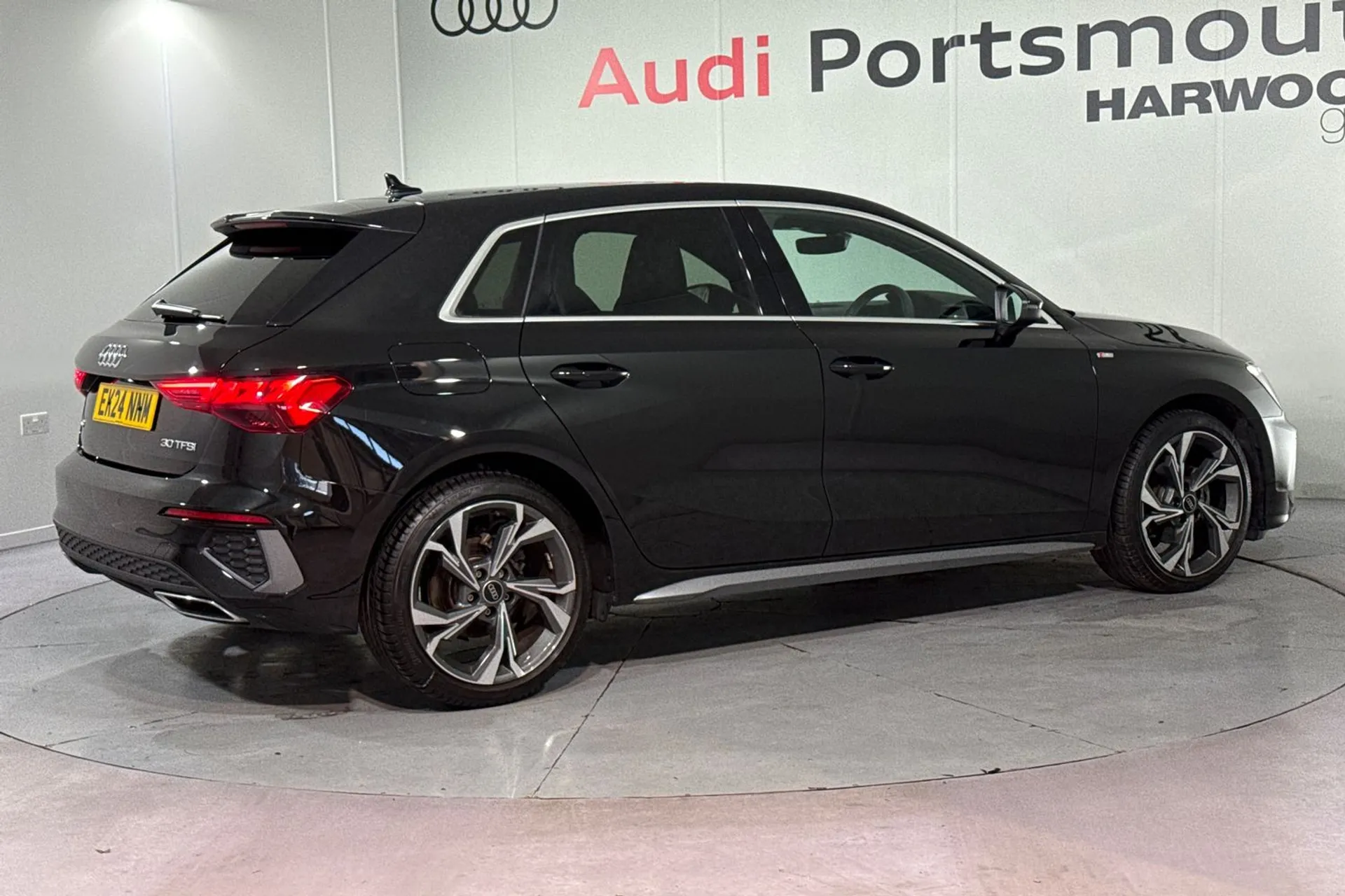 Audi A3 thumbnail image number 9