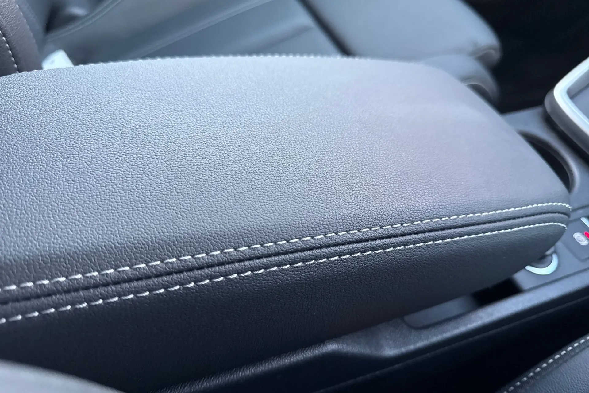 Audi A3 thumbnail image number 44