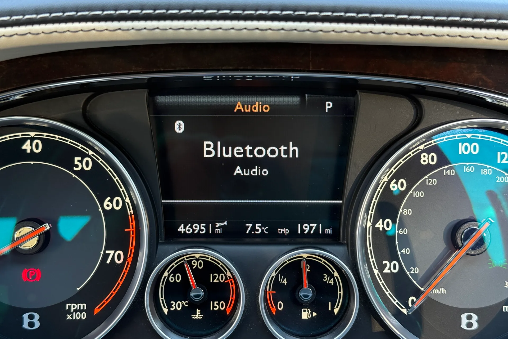 Bentley CONTINENTAL GTC thumbnail image number 26