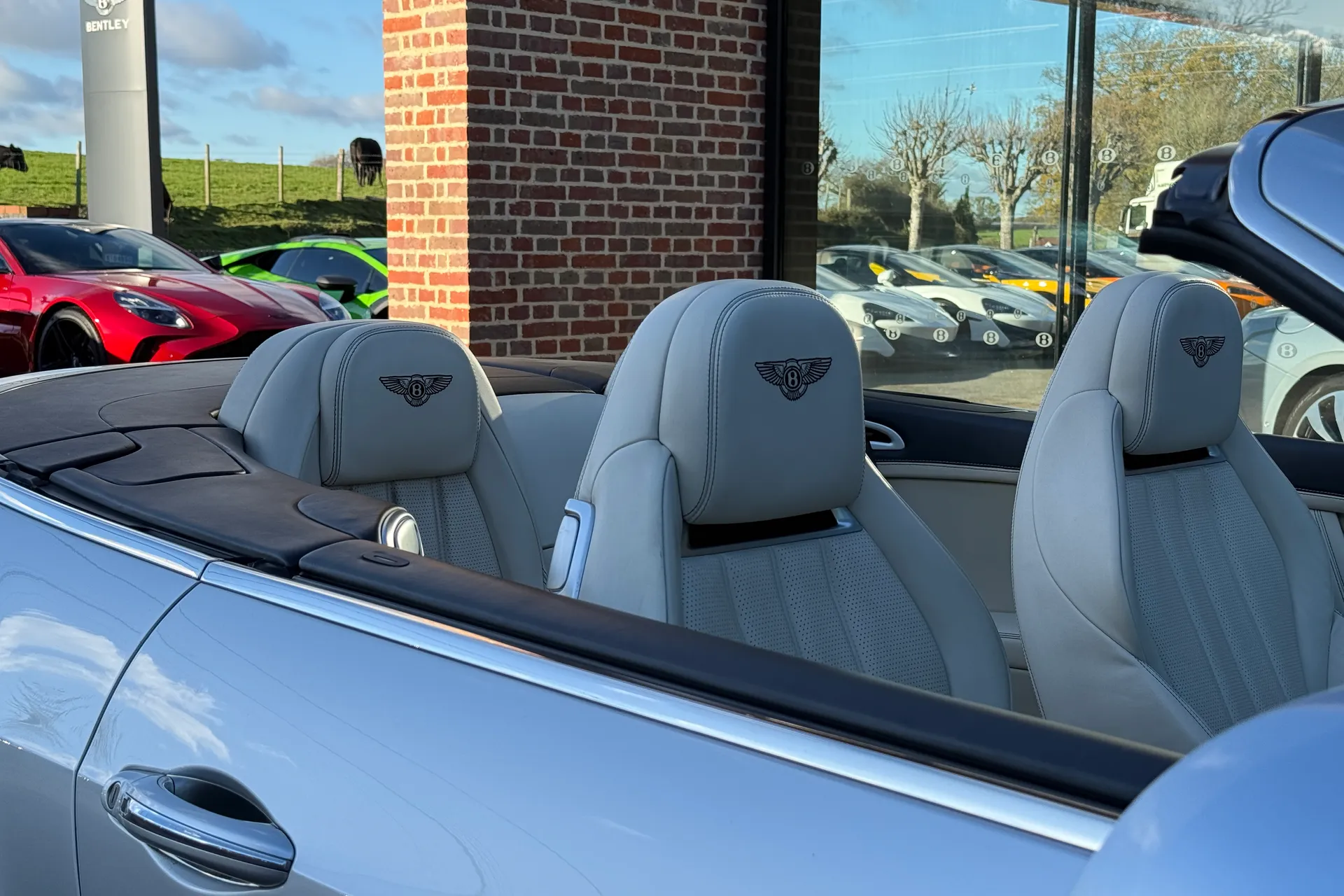 Bentley CONTINENTAL GTC thumbnail image number 9