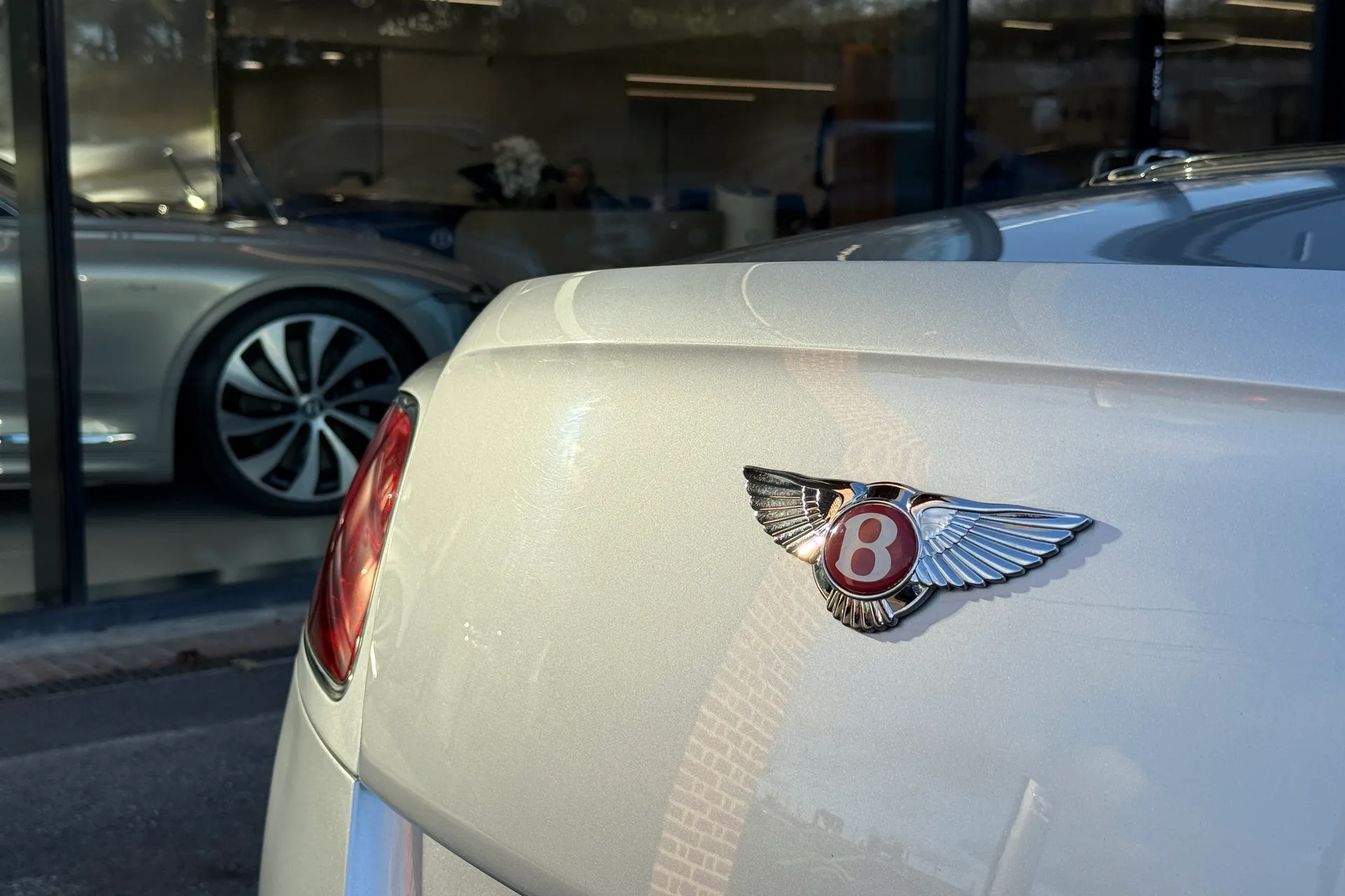 Bentley CONTINENTAL GTC thumbnail image number 10