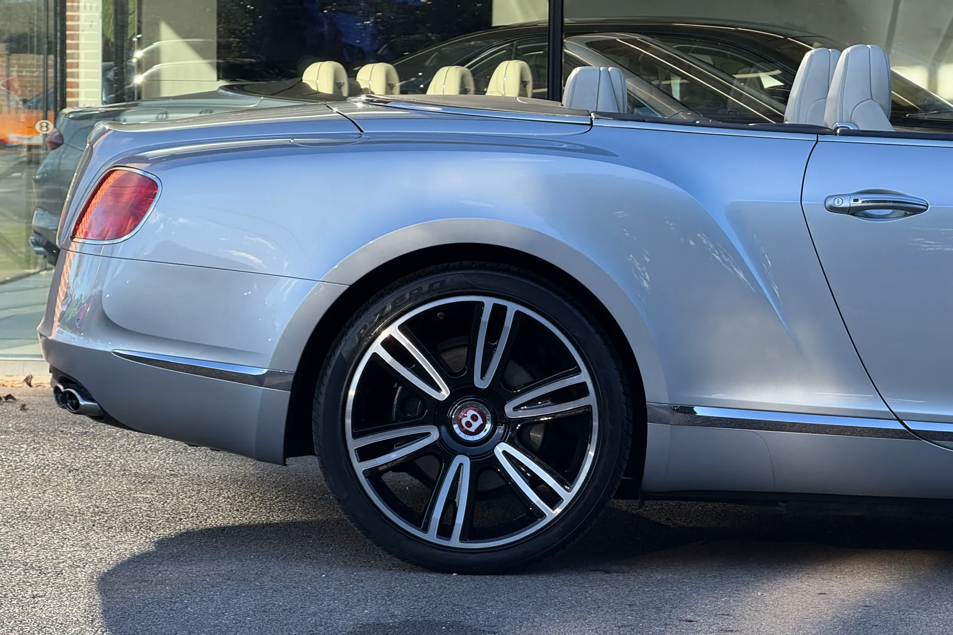 Bentley CONTINENTAL GTC thumbnail image number 7