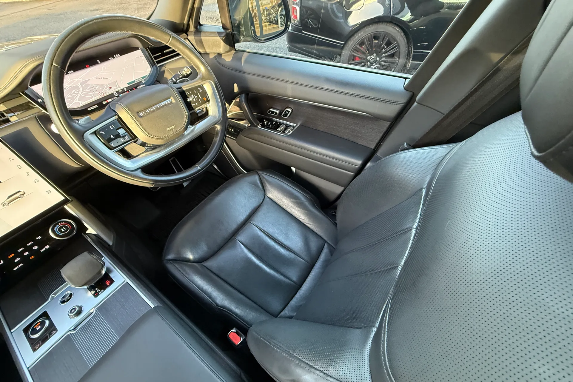 LAND ROVER RANGE ROVER thumbnail image number 13