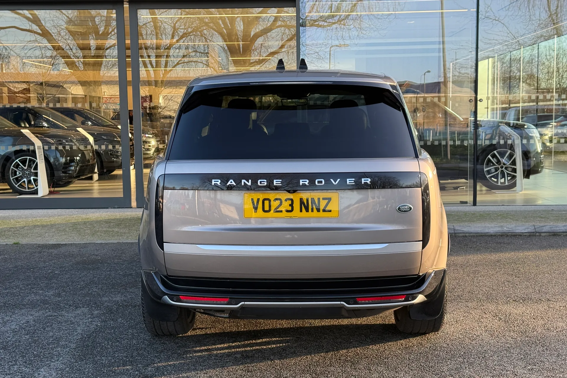 LAND ROVER RANGE ROVER thumbnail image number 8