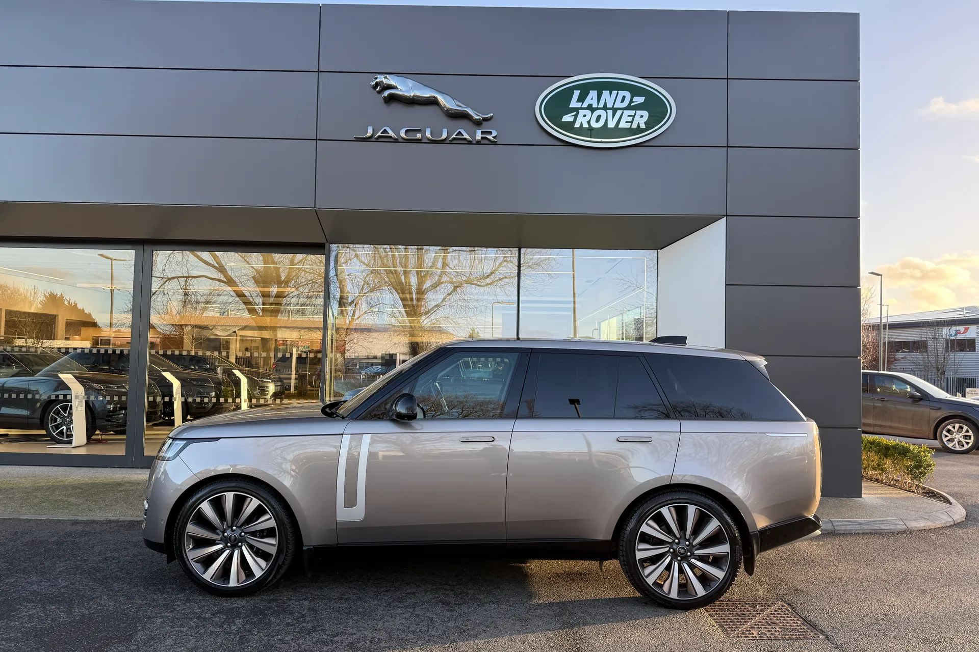 LAND ROVER RANGE ROVER thumbnail image number 30