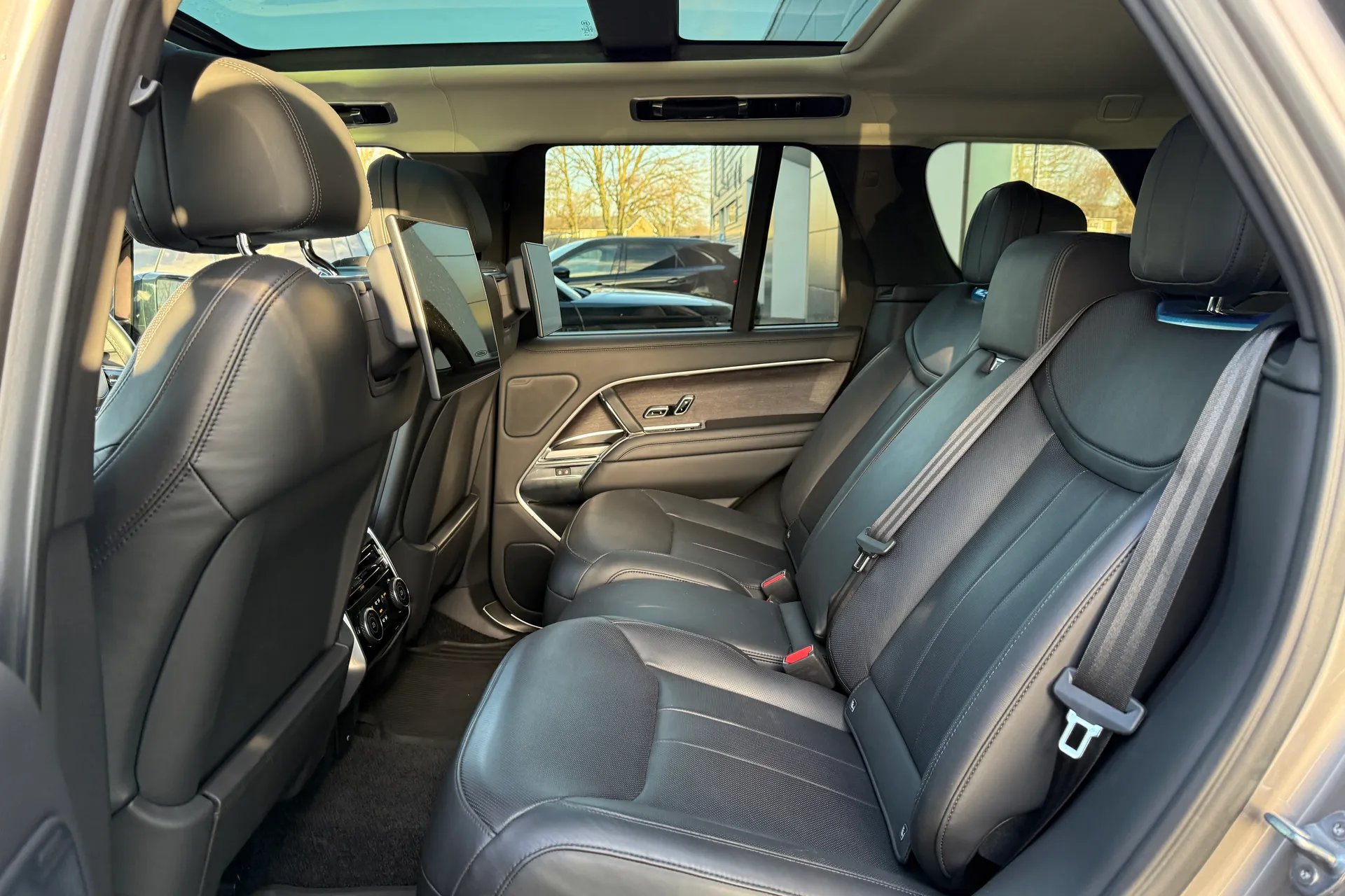 LAND ROVER RANGE ROVER thumbnail image number 53