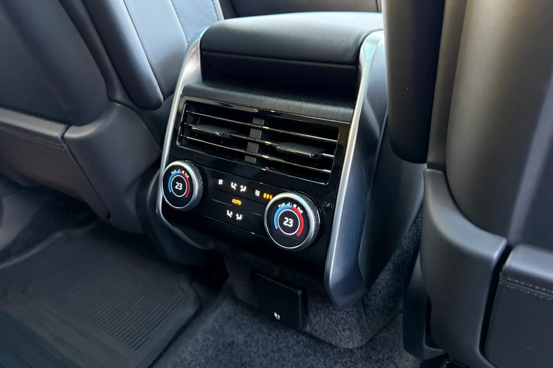 LAND ROVER RANGE ROVER thumbnail image number 41