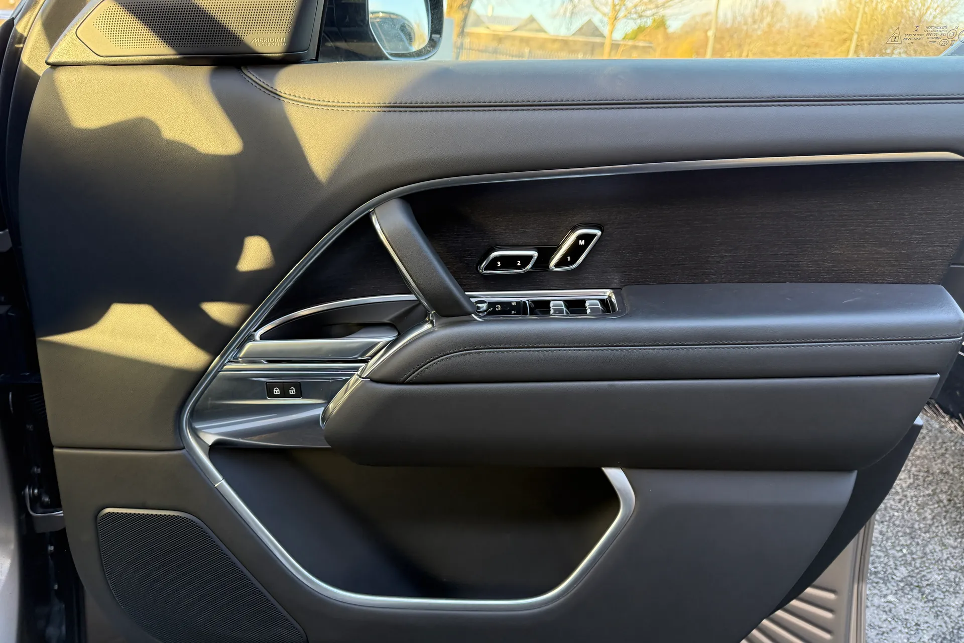 LAND ROVER RANGE ROVER thumbnail image number 54