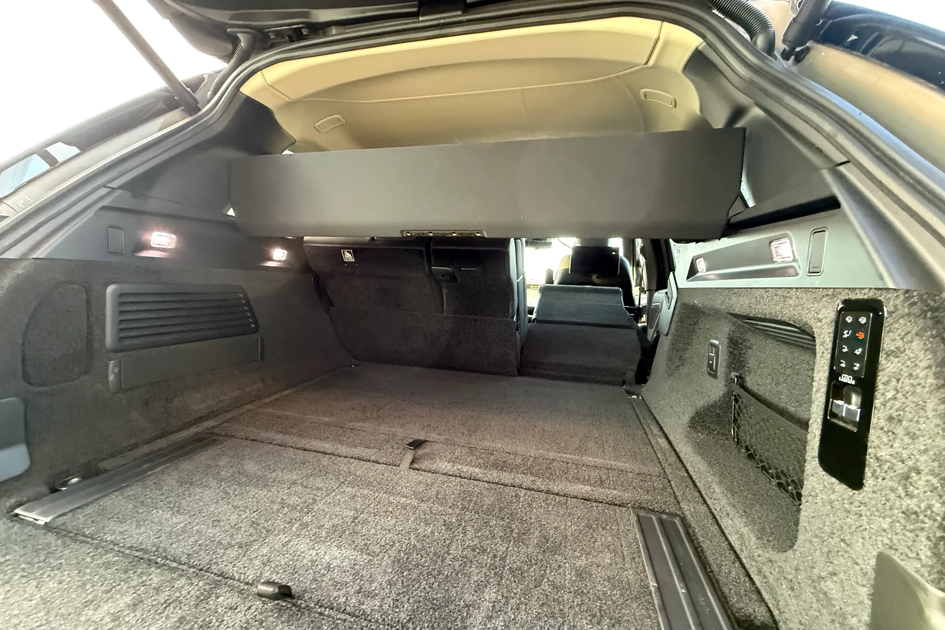 LAND ROVER RANGE ROVER thumbnail image number 49