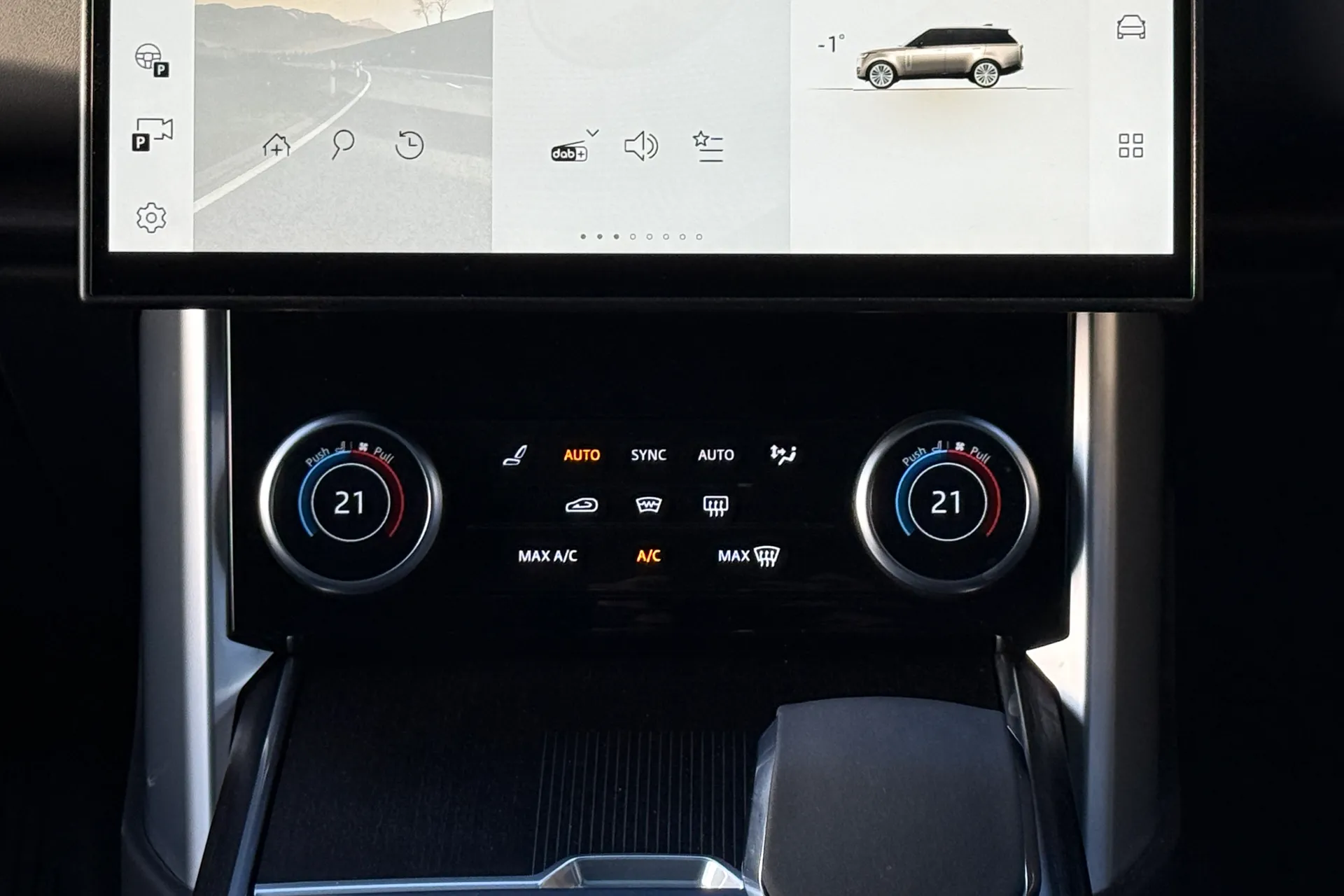 LAND ROVER RANGE ROVER thumbnail image number 16