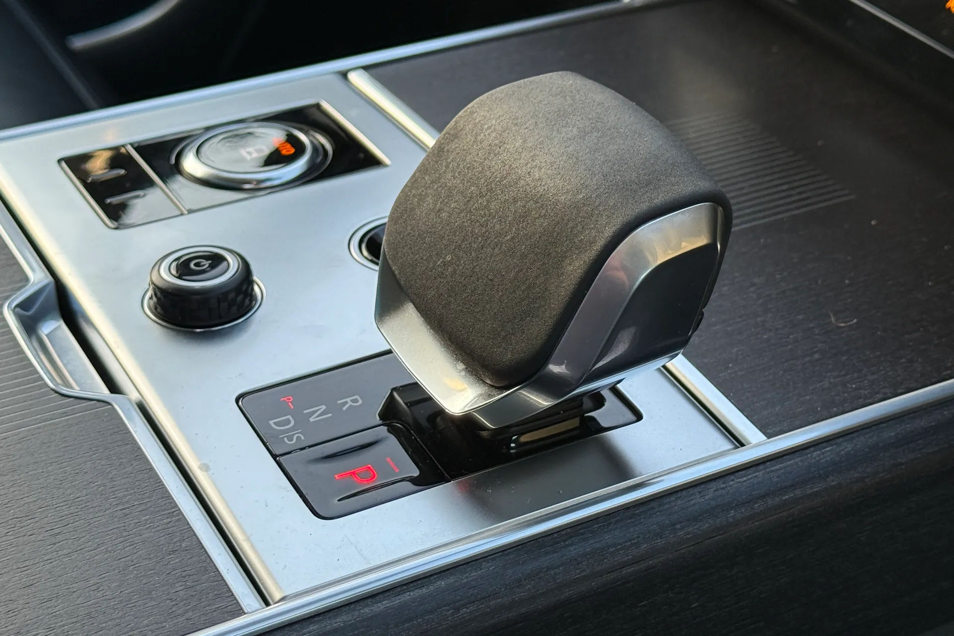 LAND ROVER RANGE ROVER thumbnail image number 21