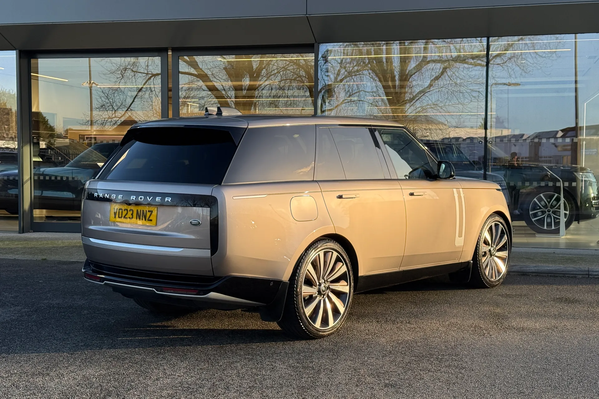 LAND ROVER RANGE ROVER thumbnail image number 7