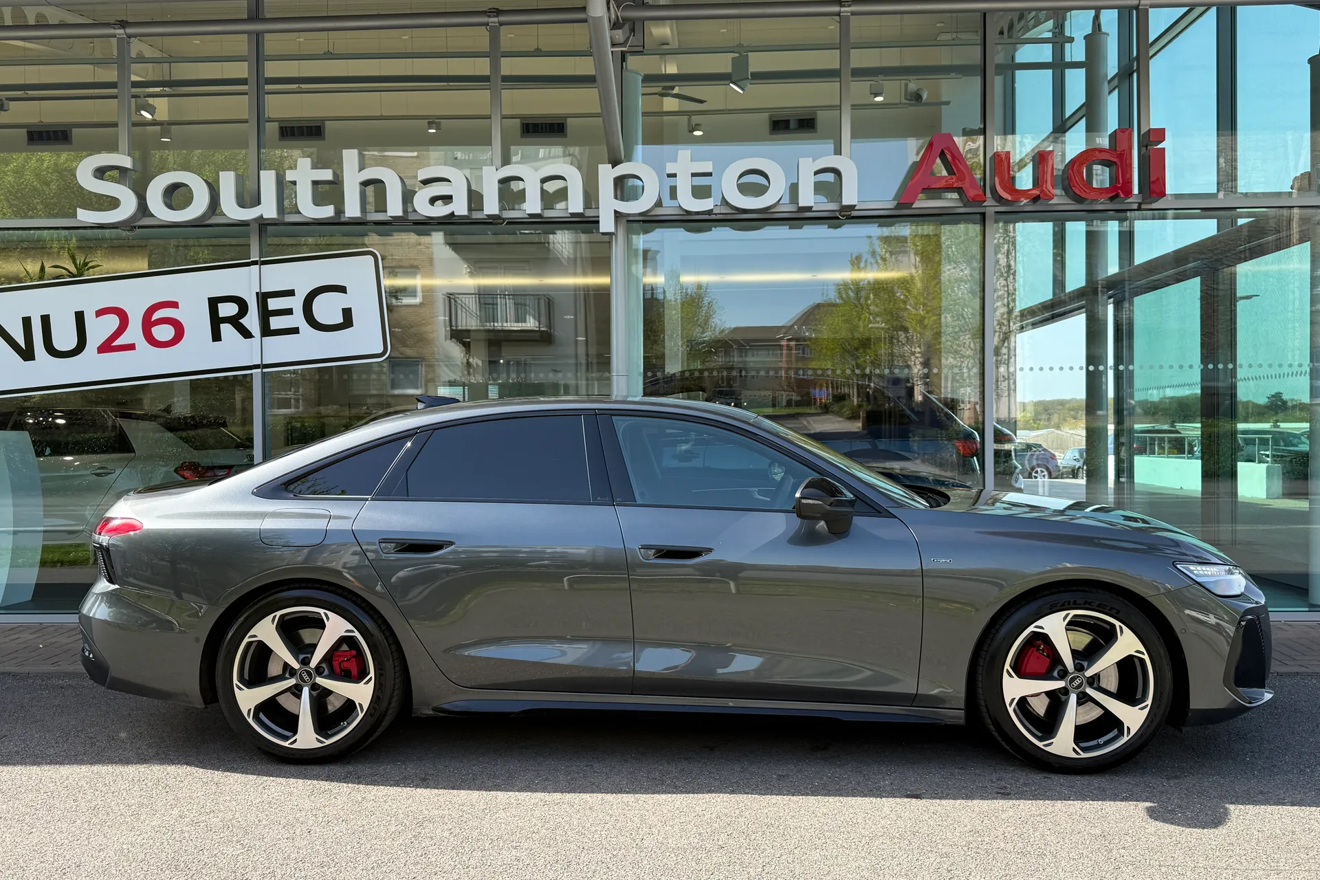 Audi A6 thumbnail image number 2