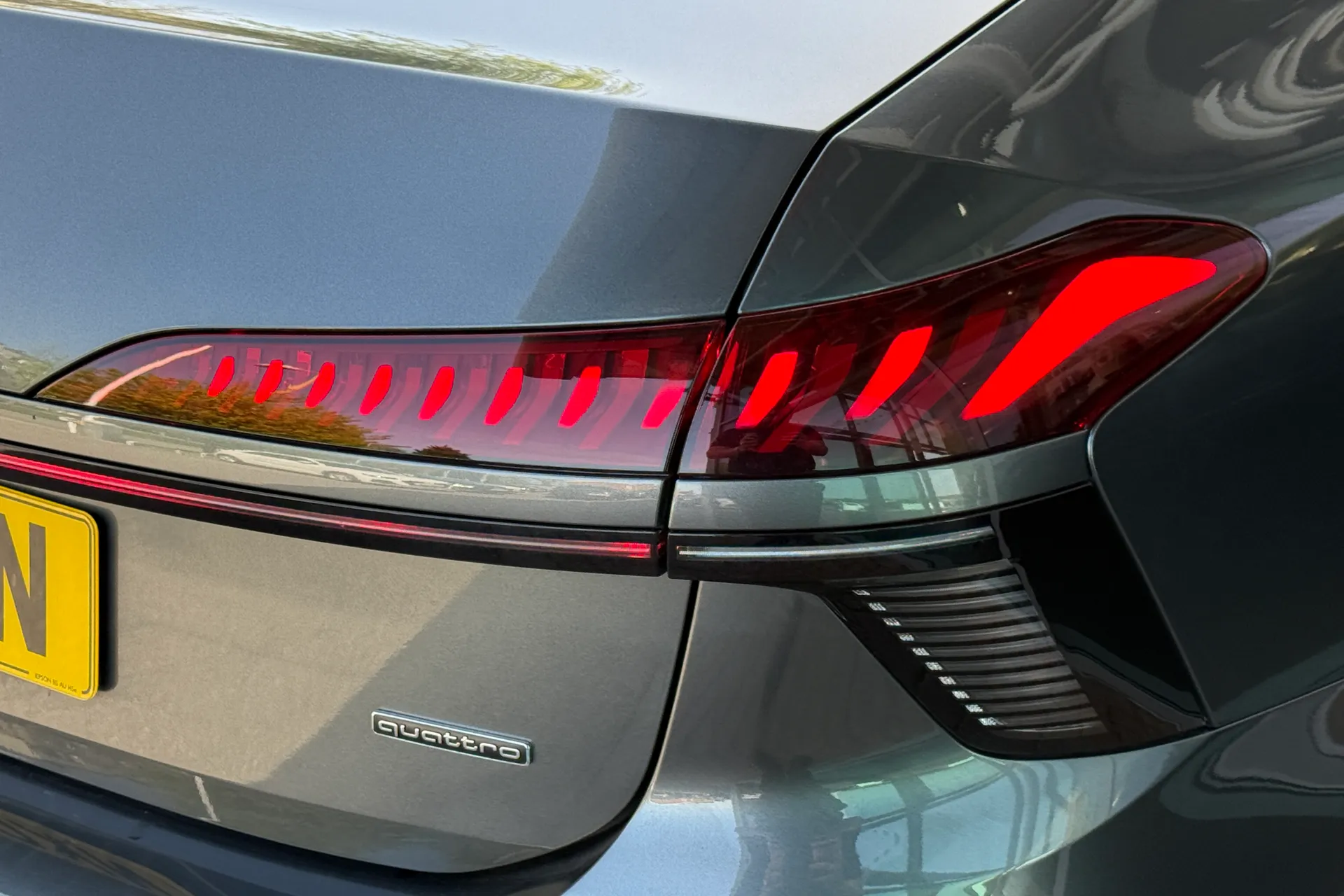 Audi A6 thumbnail image number 45